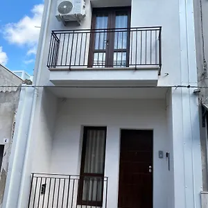 Casa Leonardo , Comiso Italia